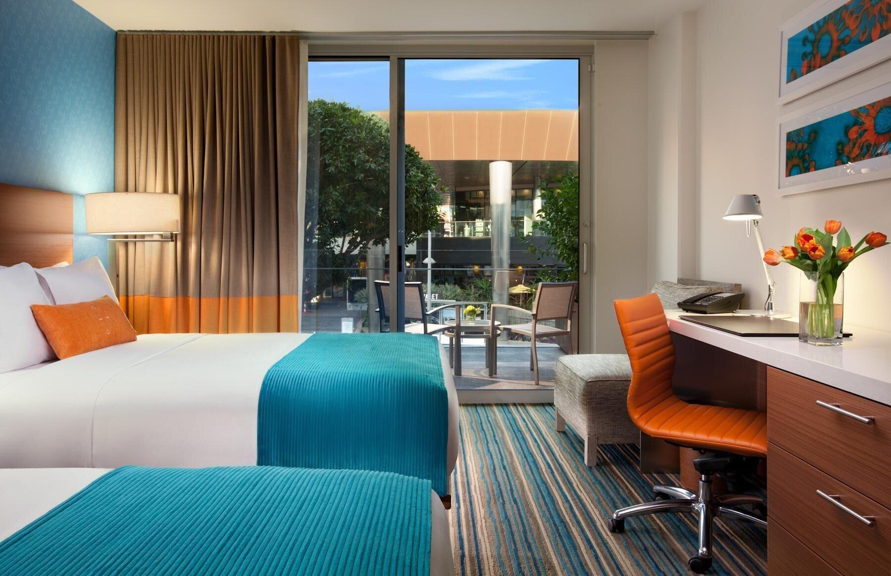 Shore Hotel