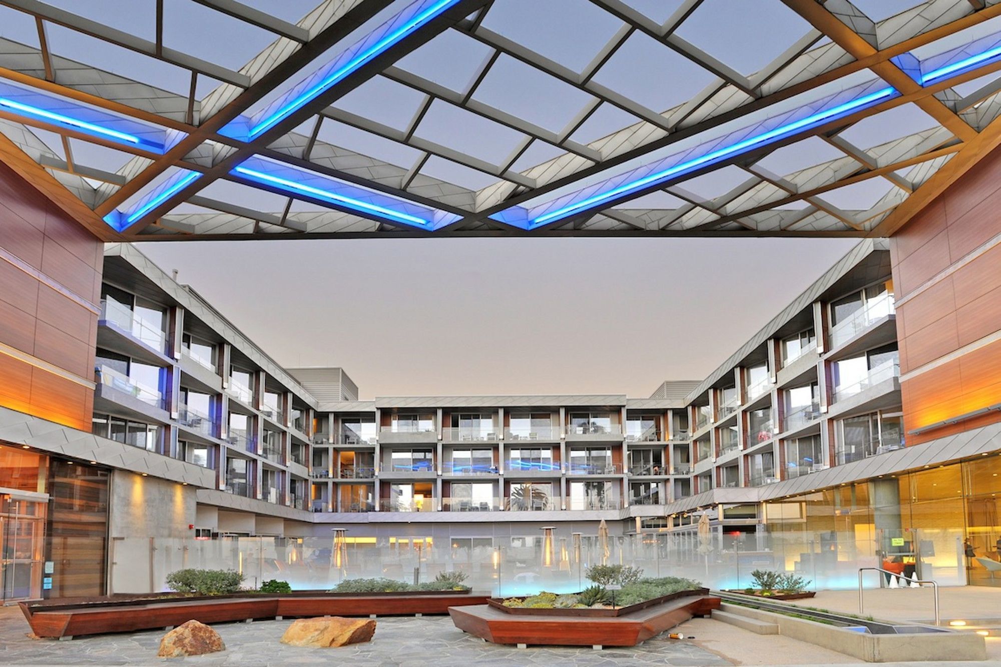 Hotel Shore 4*