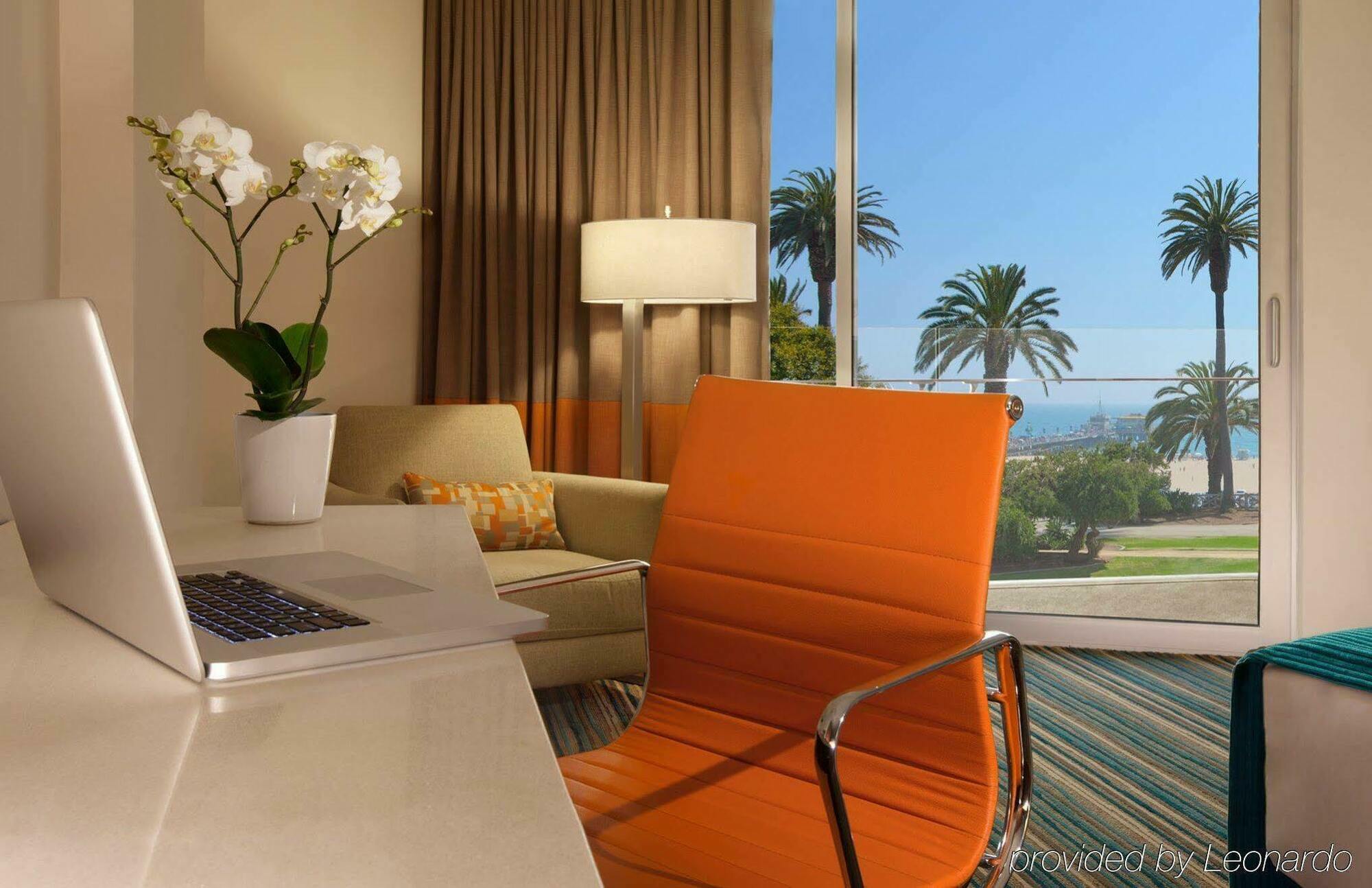 Shore Hotel 4*